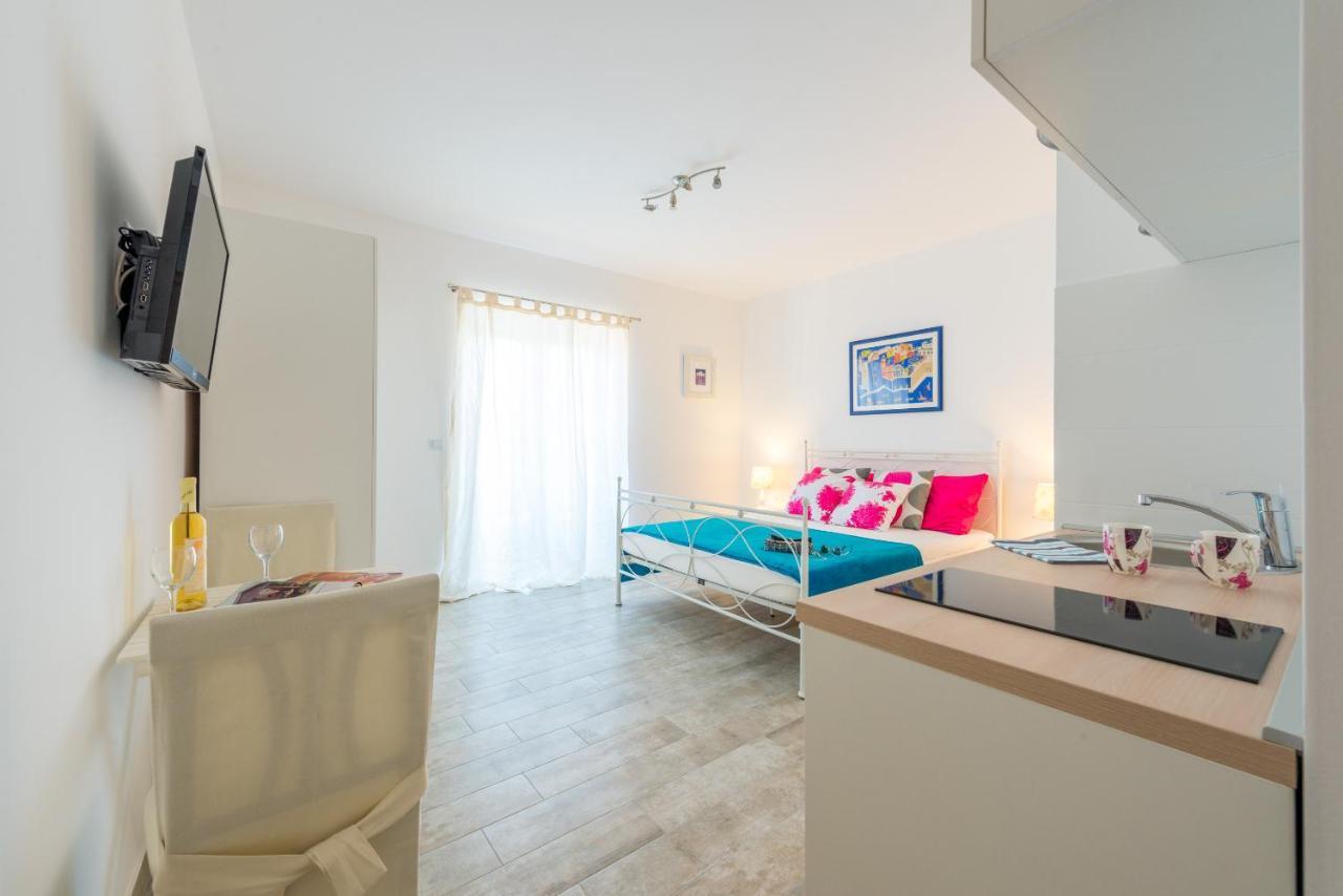 Mihaela & Brigita Bayview Studio Apartments Дубровник Экстерьер фото